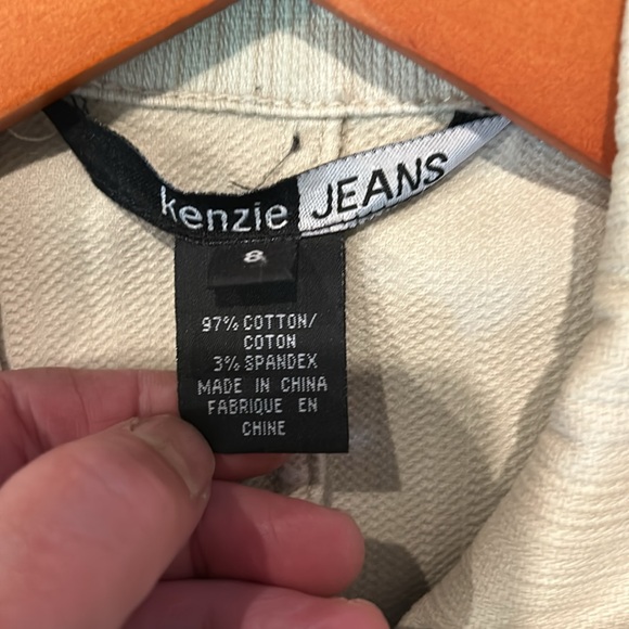 Kenzie trench coat with grommit details - Picture 2 of 10